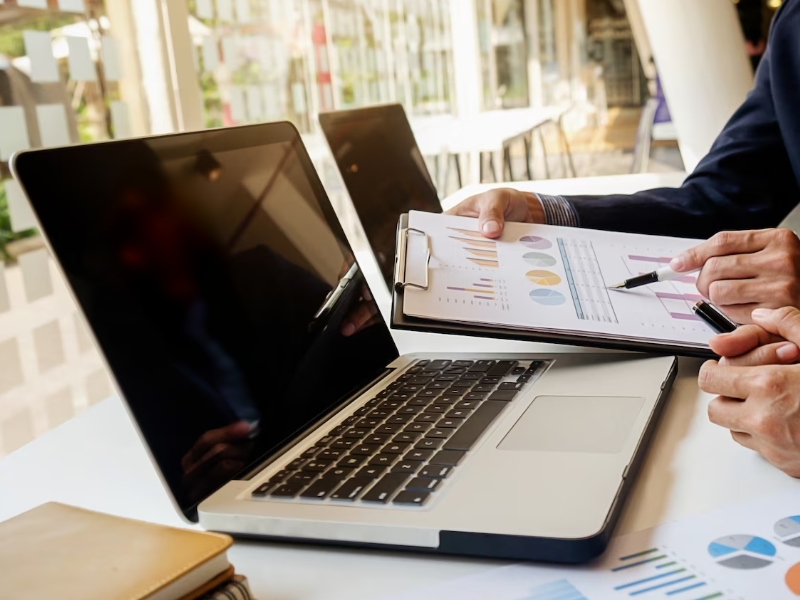 Réparation d'ordinateur portable - Service professionnel
